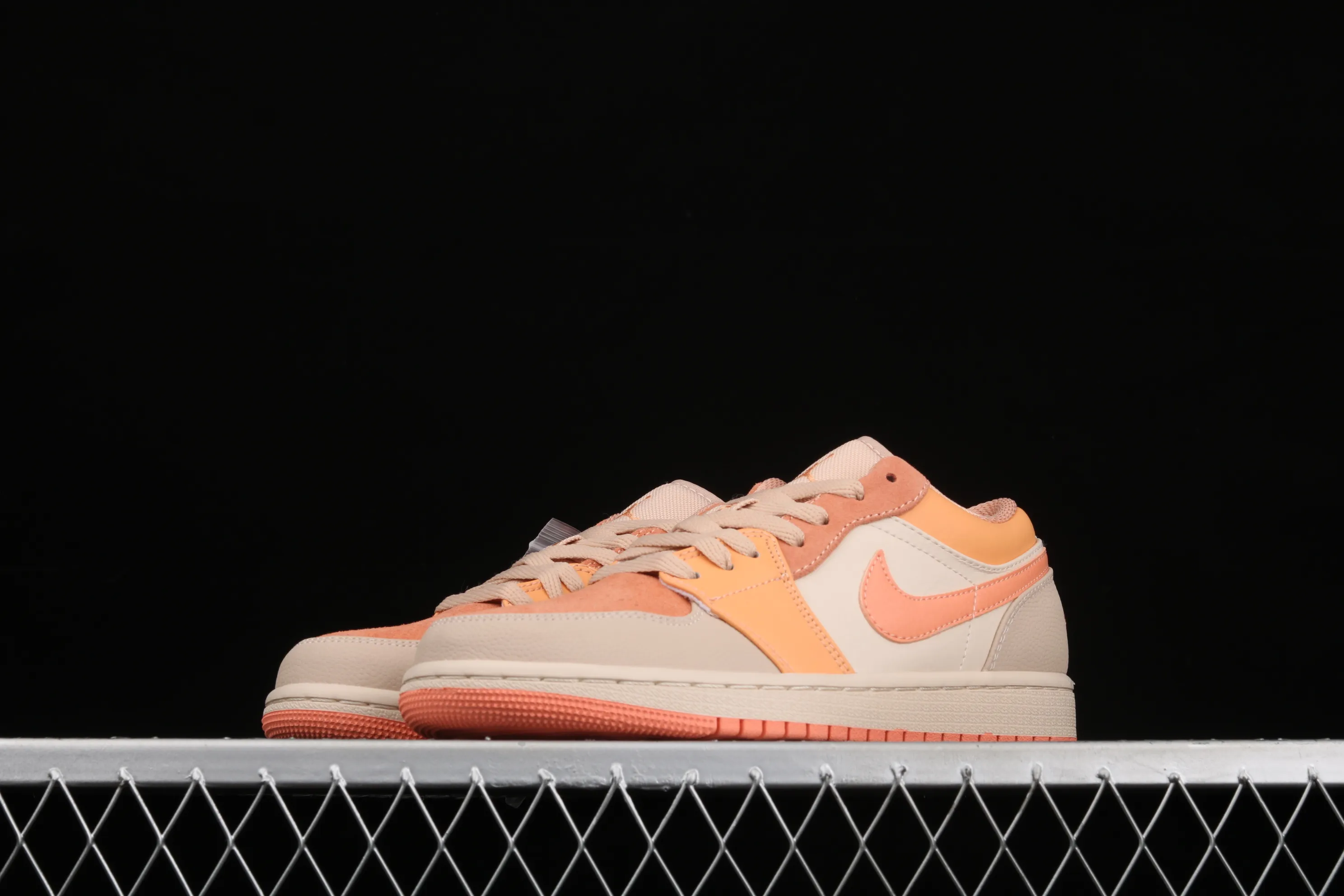All categories Air Jordan Jordan series basketball shoes Air Jordan 1 Low Air Jordan 1 Low AJ1 Joe 1 orange and pink stitching low-top versatile casual sports sneakers DH4271-800